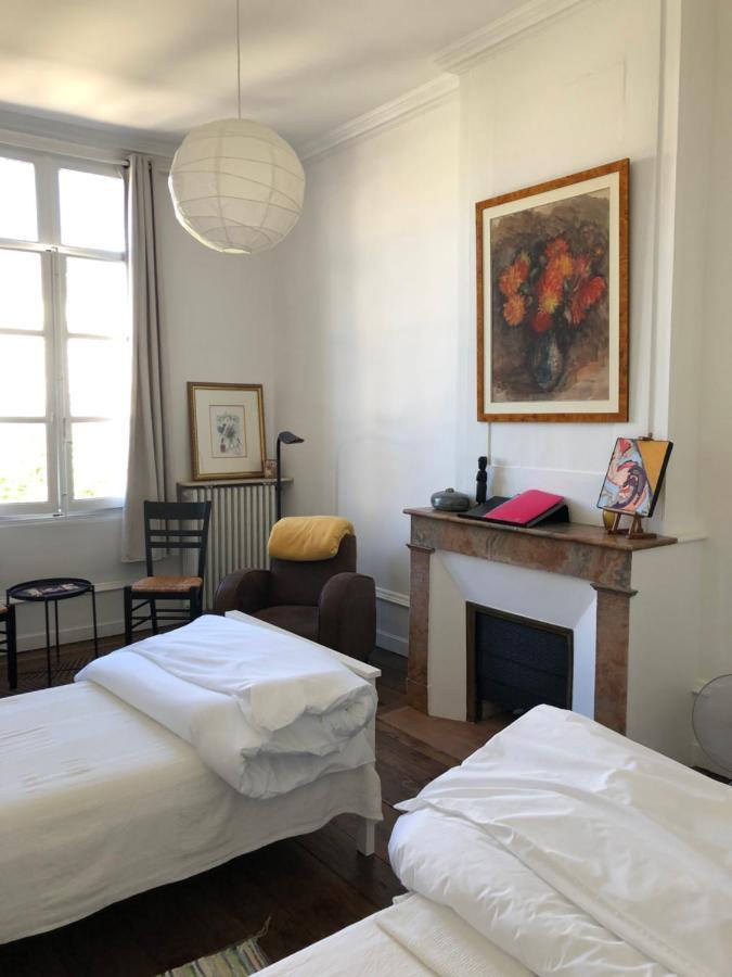 أنغوليم Beautifully Renovated Rooms On Place New York المظهر الخارجي الصورة