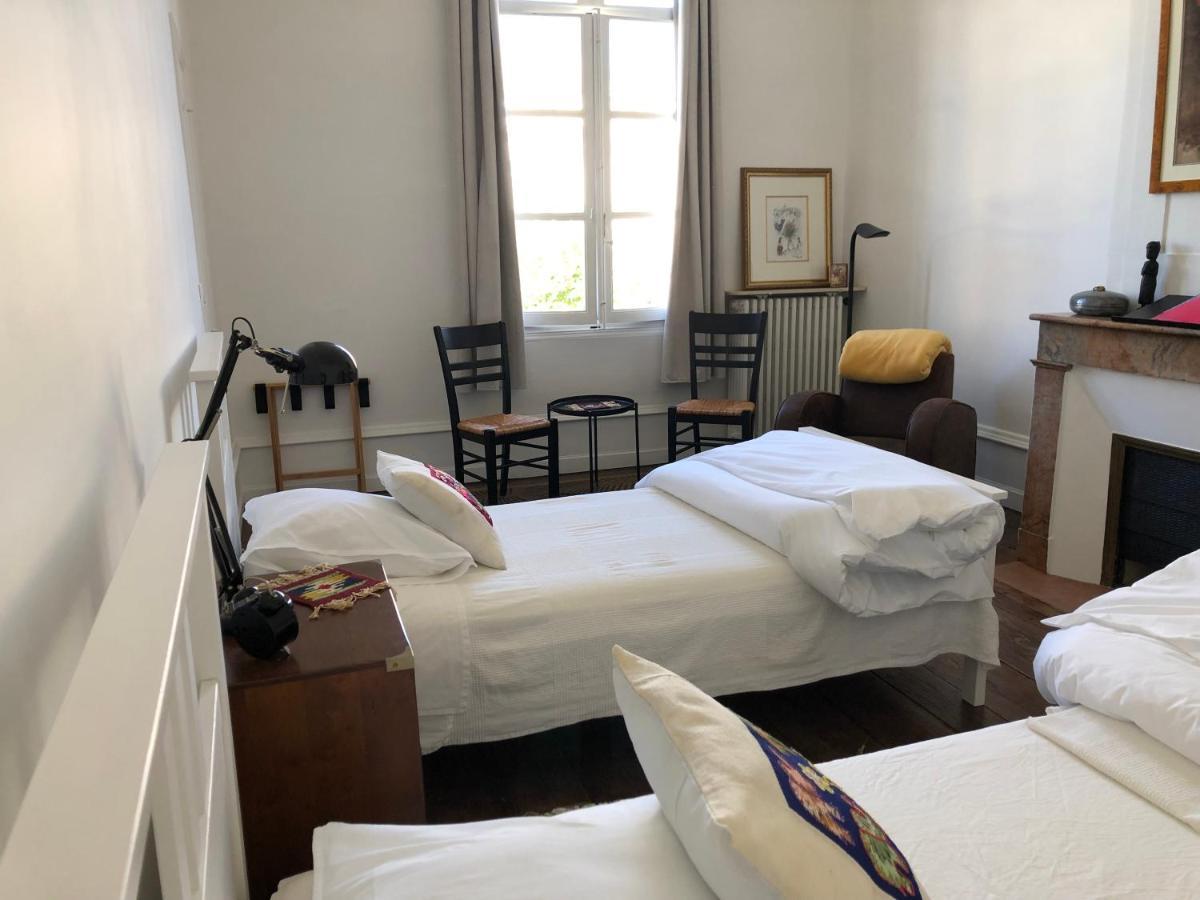 أنغوليم Beautifully Renovated Rooms On Place New York المظهر الخارجي الصورة