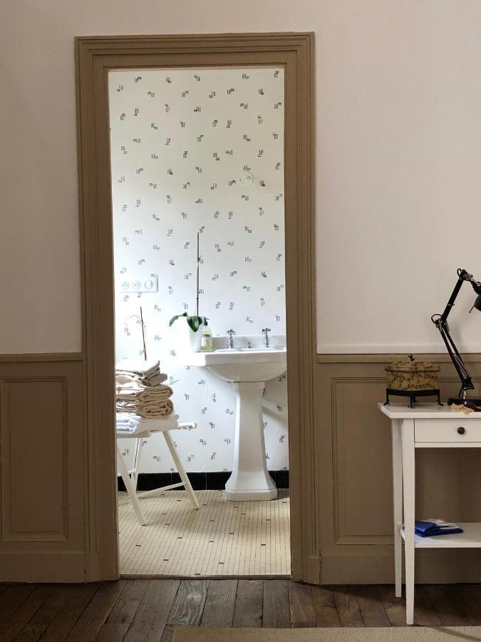 أنغوليم Beautifully Renovated Rooms On Place New York المظهر الخارجي الصورة