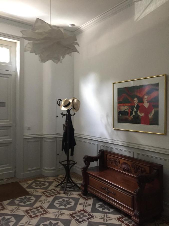 أنغوليم Beautifully Renovated Rooms On Place New York المظهر الخارجي الصورة